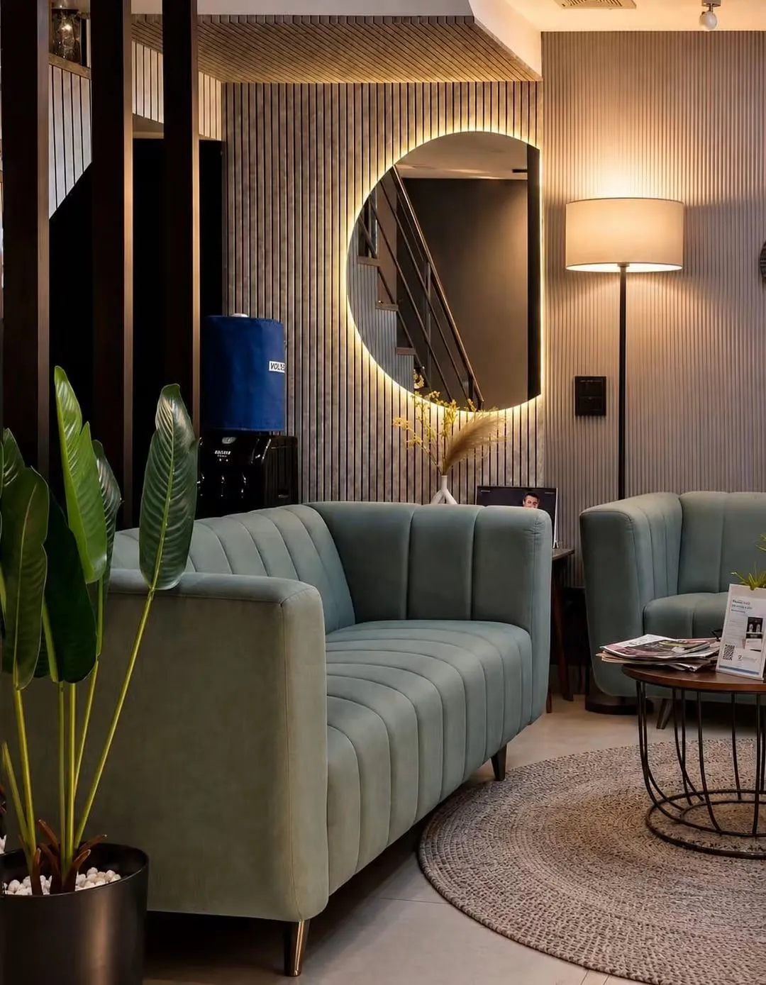 Main lounge – Healing Touch Dental Sector 45