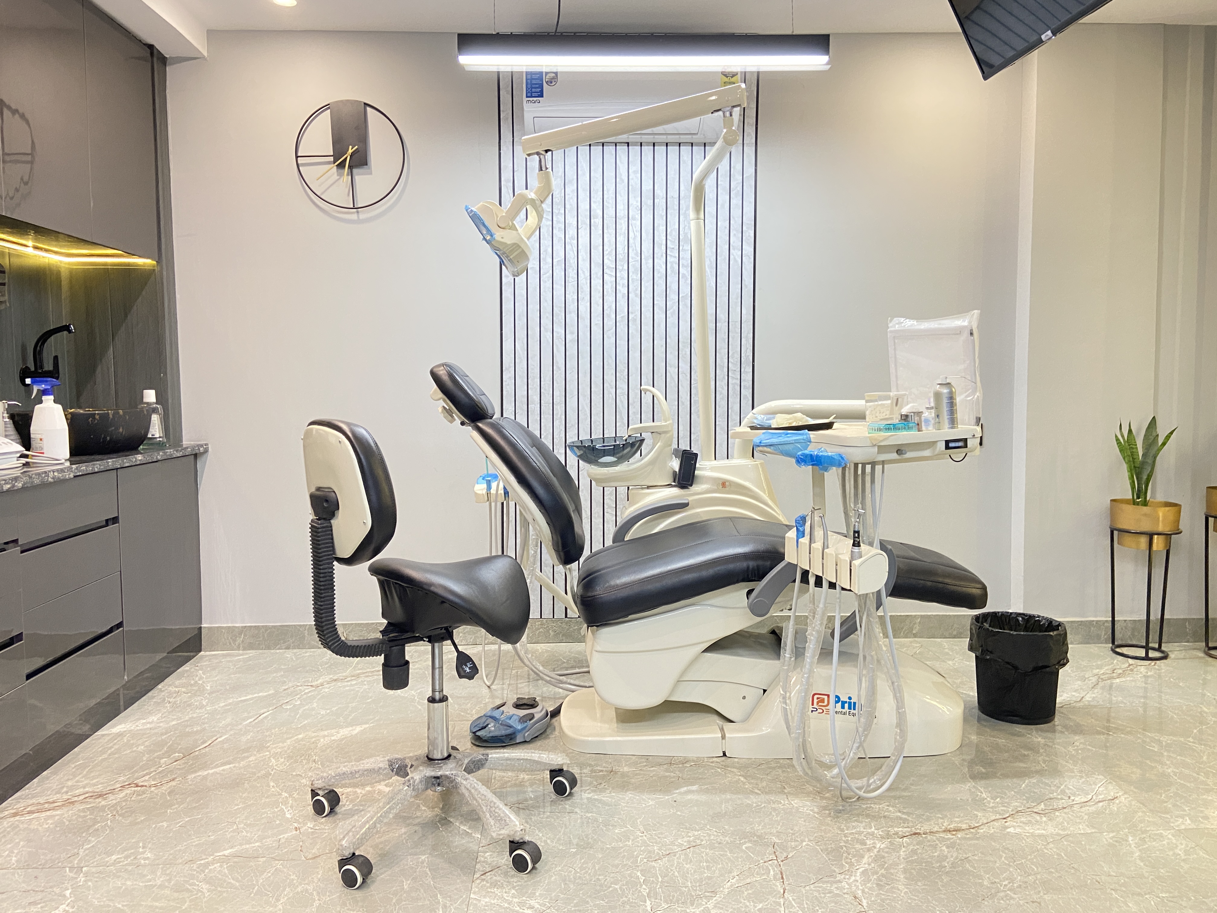 DENTAL IMPLANT CLINIC GURGAON