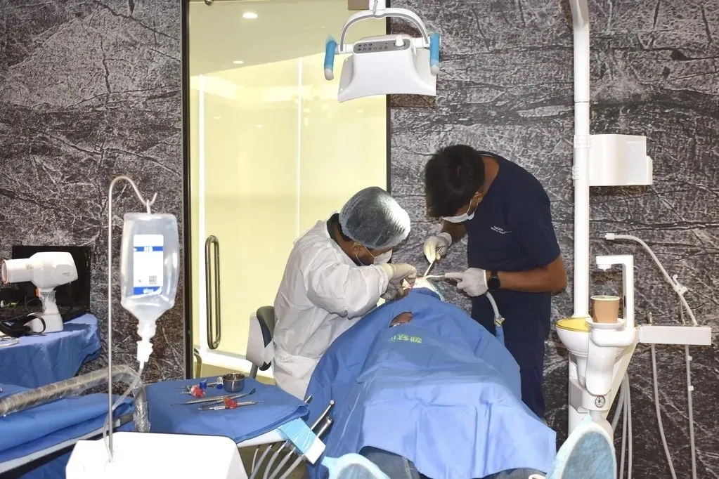 dental implant in gurgaon